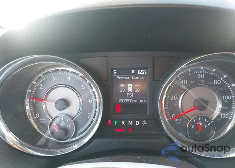 2011 Chrysler Town & Country Limited из США, поврежденный, VIN 2A4RR6DG0BR747284